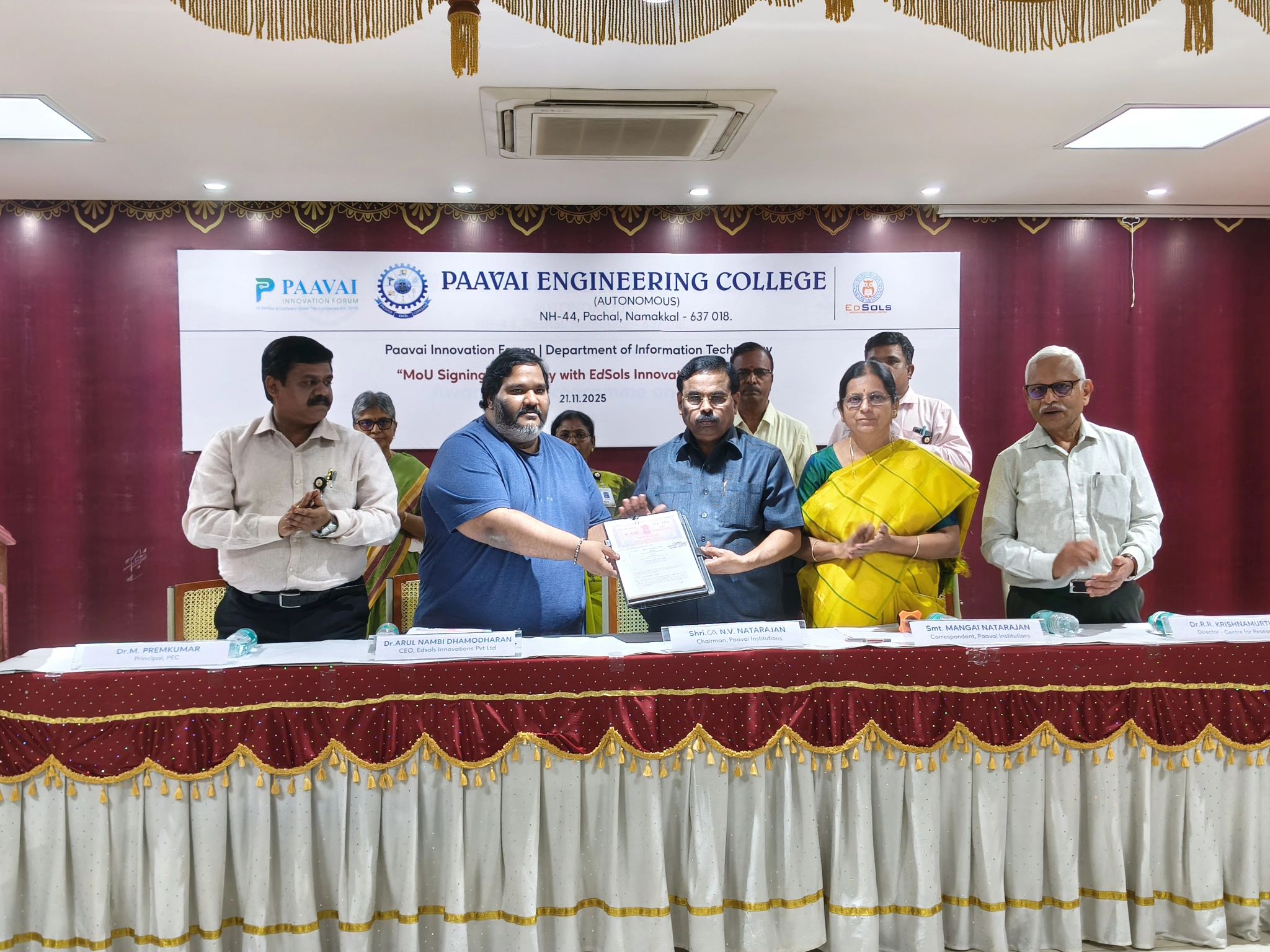 MoU Signing Ceremony between Paavai Innovation Forum and Edsols Innovations